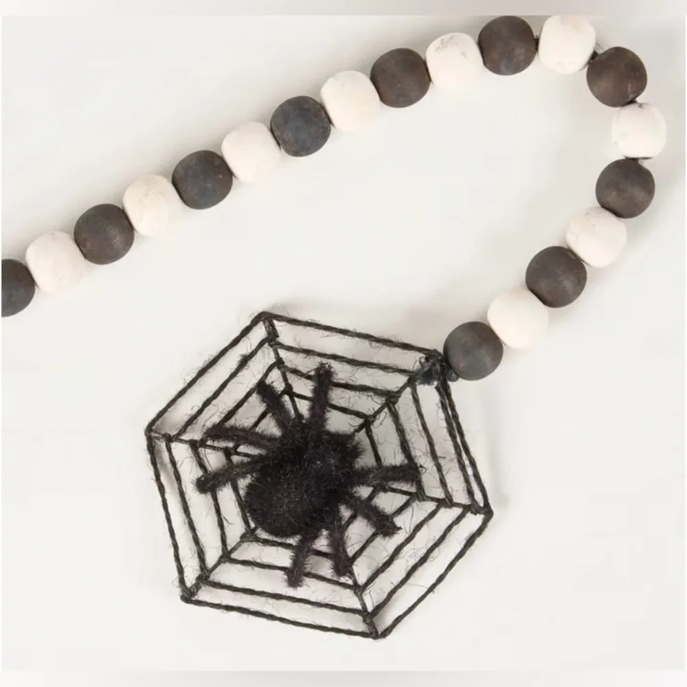 Primitives by Kathy decorative garland